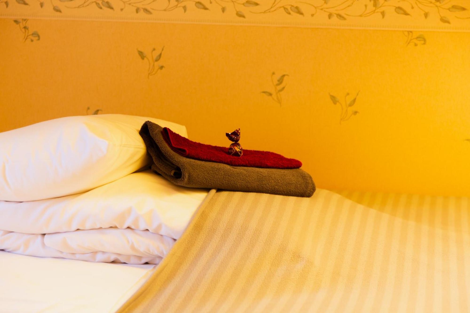 Konrad Family Guesthouse Kuressaare Quarto foto